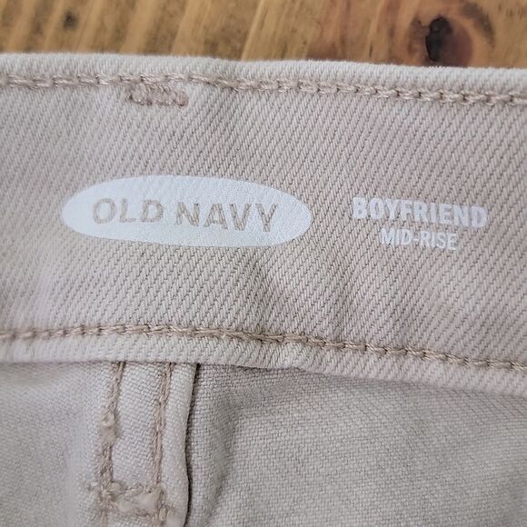 Old Navy. Boyfriend Shorts. Mid-Rise. Size 2. NWT - Picture 5 of 9